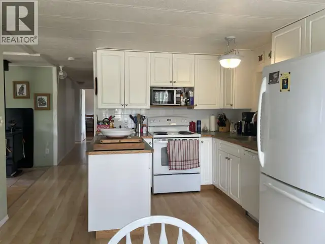 7008 HOLMES ROAD Lone Butte, British Columbia in Houses for Sale in 100 Mile House - Image 4
