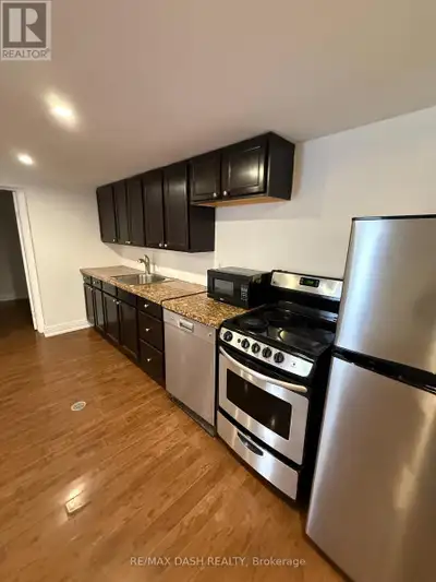 LL01 - 141 ADMIRAL ROAD Toronto (Annex), Ontario