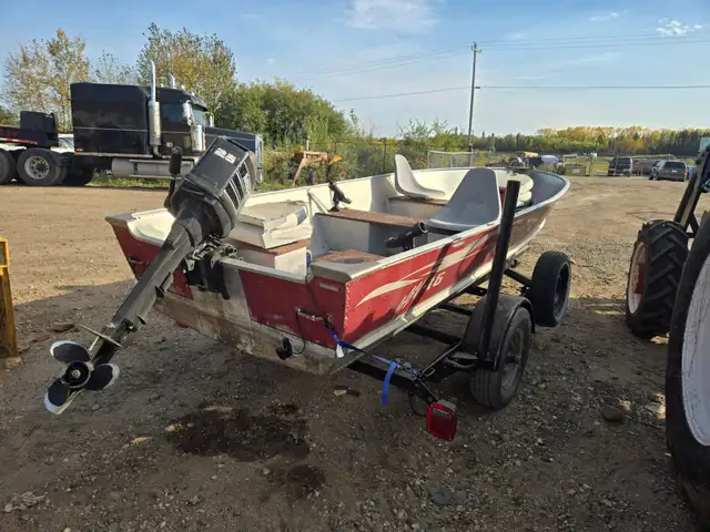 16' Lund Aluminum boat with 25hp Merc in Powerboats & Motorboats in Prince Albert - Image 5