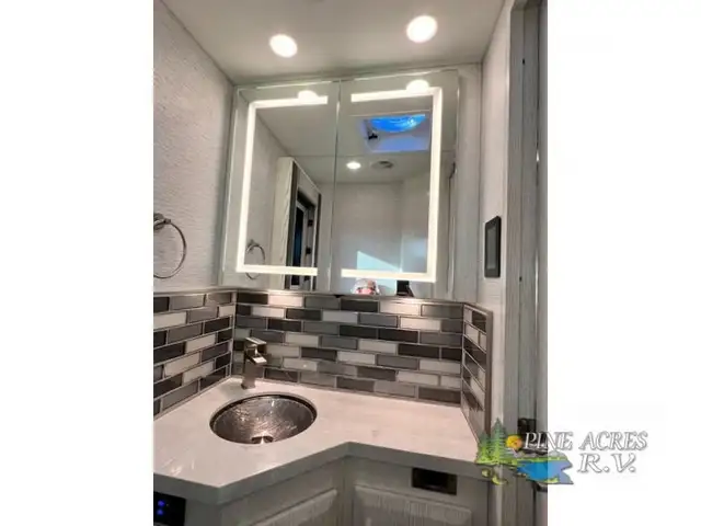 2024 Newmar New Aire 3549 Luxury Diesel Pusher in RVs & Motorhomes in Moncton - Image 55