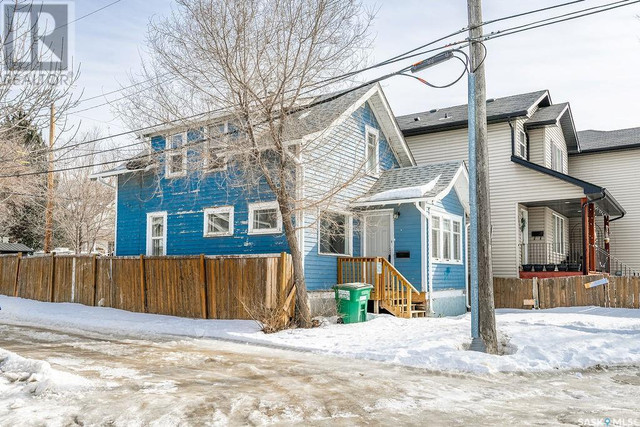 1117 Kilburn AVENUE Saskatoon, Saskatchewan in Houses for Sale in Saskatoon - Image 2