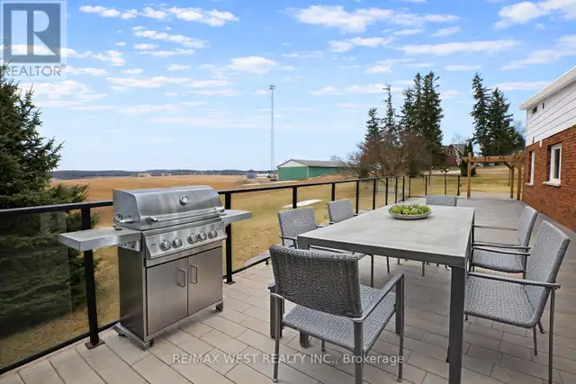 2219 COUNTY ROAD 42 Clearview, Ontario in Houses for Sale in Oakville / Halton Region - Image 18