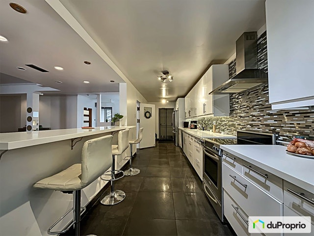 $1,699,000 - 6 units or more for sale in Verdun — photo 2