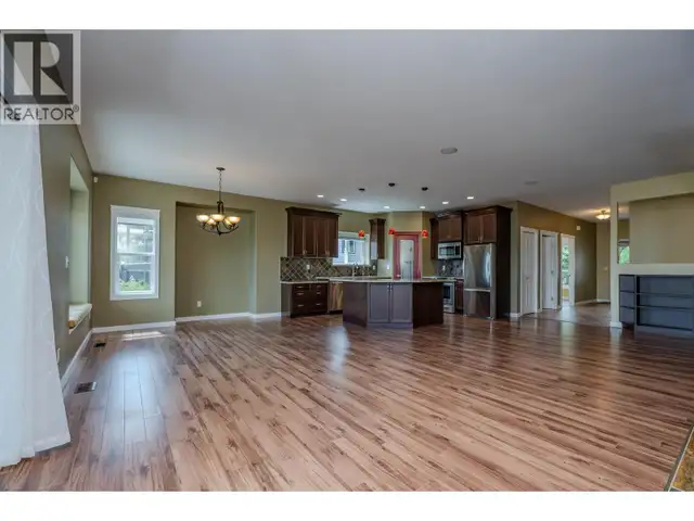 134 EAGLE CRESCENT Williams Lake, British Columbia in Houses for Sale in Williams Lake - Image 6