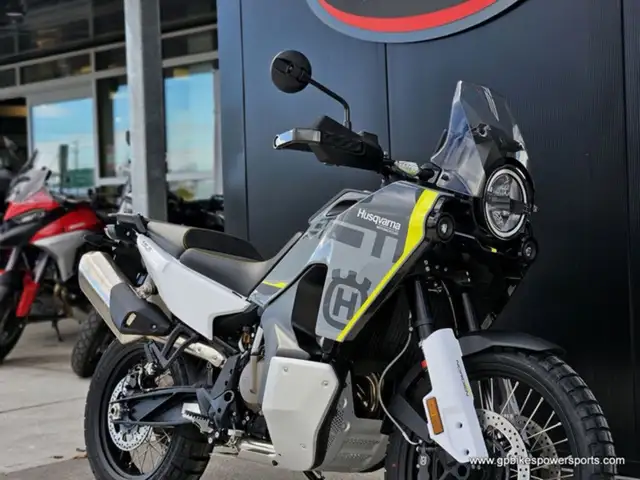 2025 Husqvarna Norden 901 in Dirt Bikes & Motocross in Oshawa / Durham Region - Image 10