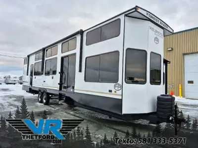 VR Thetford 2025 Wildwood Lodge 42 view Paiement à partir de $/sem. + TX. 2025 Wildwood Lodge 42 vie...