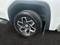 Welcome to Capital GMC! Looking for more luxury in the All New GMC Sierra? This 4WD White Sierra SLT... (image 8)