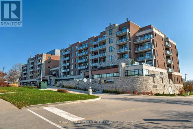 106 - 3290 NEW STREET Burlington (Roseland), Ontario in Houses for Sale in Oakville / Halton Region - Image 3