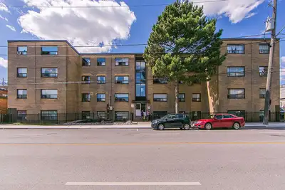 Islington Apartments - 1 Bedroom available at 148 Islington Aven