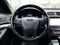 * Intelligent 4WD with different drive modes * 7-passenger seating with flexible cargo space and ava... (image 5)