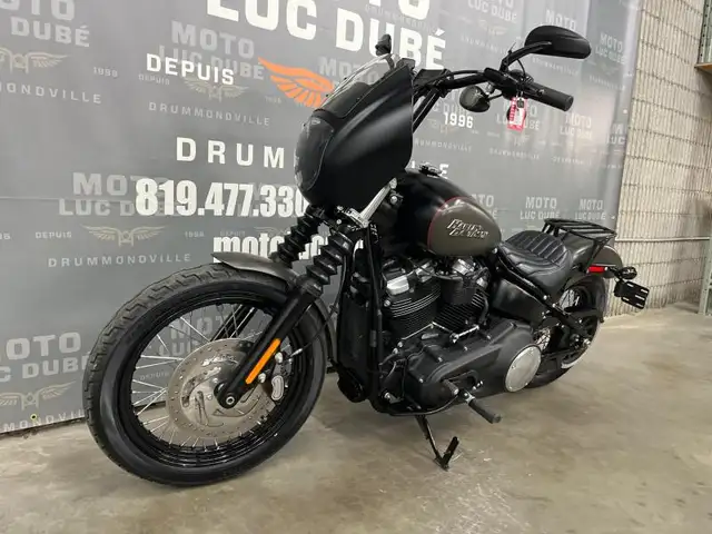 2018 Harley-Davidson FXBB Street Bob in Street, Cruisers & Choppers in Drummondville - Image 9
