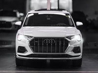 The 2025 Audi Q3 40 TFSI Komfort with the Convenience Package is a sophisticated, driver-centric lux... (image 3)