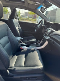 2013 Honda Accord EX-L | Mileage: 236,587 km ABS Brakes, Alloy Wheels, Heated Seats, Power Sunroof,... (image 8)