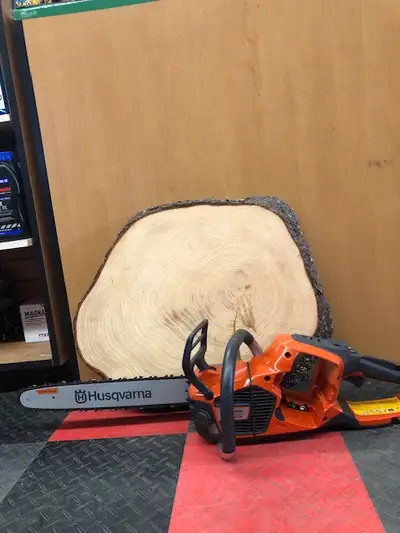 Husqvarna 540iXP Battery Chainsaw Husqvarna 540i XP is a powerful and efficient battery-powered chai...