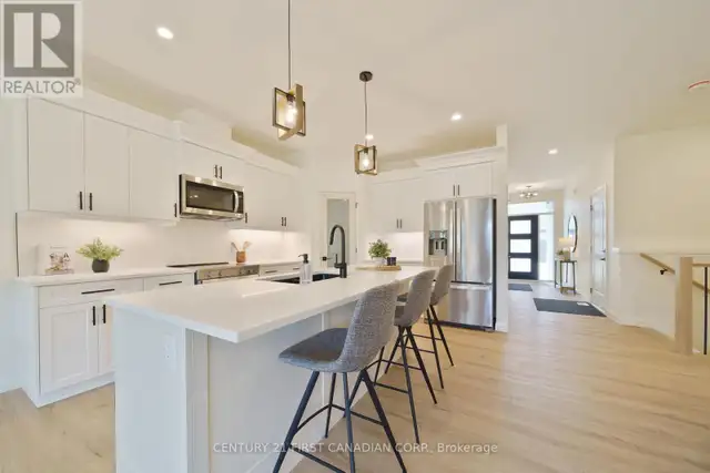 8 - 32 POSTMA CRESCENT North Middlesex (Ailsa Craig), Ontario in Houses for Sale in Grand Bend - Image 10