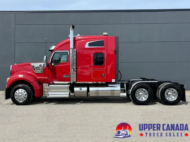 2021 Kenworth W990 in Heavy Trucks in Saskatoon - Image 3