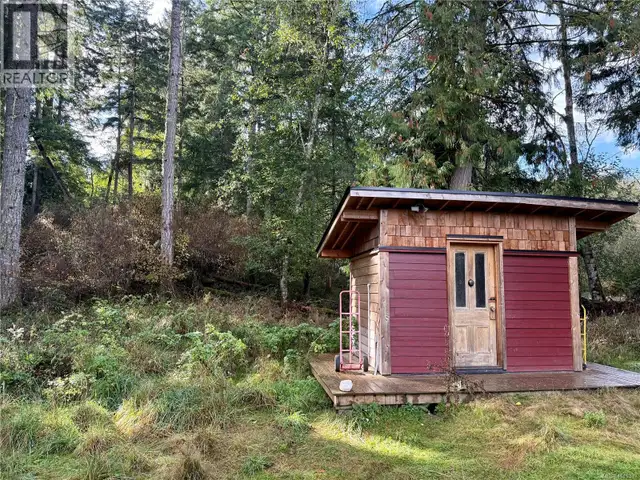 148 Meadow Dr Salt Spring, British Columbia in Houses for Sale in Fort McMurray - Image 29