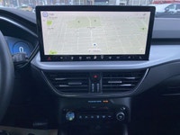 **WE WILL BEAT ANY DEALER IN THE CITY** Star White Metallic Tri-Coat 2024 Ford Escape Platinum AWD 8... (image 9)