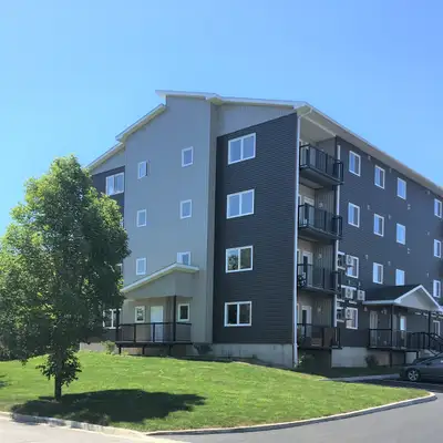 Beautiful 1 Bedroom Unit at 220 Parkside Drive $1,375