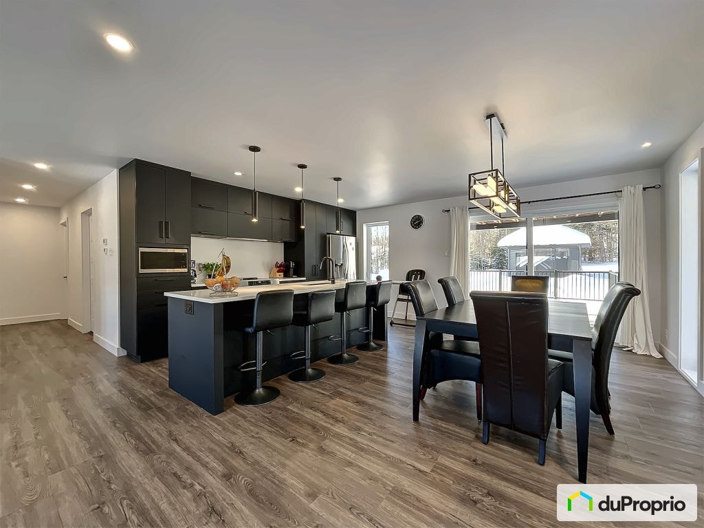 $599,000 - Bungalow for sale in St-Francois-Xavier-De-Brompton — photo 2