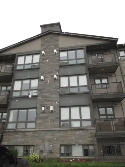 LUXURY RENTALS UWO STUDENTS