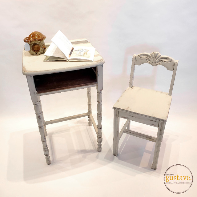 Prix réduit : Table téléphone et sa chaise en bois revalorisées dans Autres tables  à Saint-Hyacinthe - Image 3