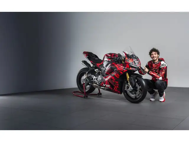 2026 Ducati Panigale V2 FB63 in Sport Bikes in Oshawa / Durham Region - Image 3