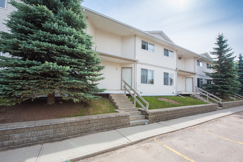 Grove Estates - Townhome House for Rent 2