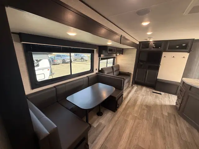 2023 Jayco Jay flight 294QBS in Travel Trailers & Campers in St. Albert - Image 16