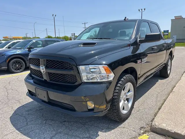 2022 Ram 1500 Classic Express64385358320001121