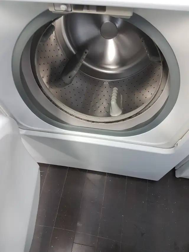 Coin Operated Washer and Dryer in Washers & Dryers in City of Toronto - Image 3