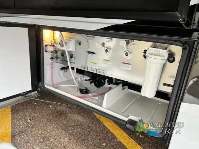 2023 Newmar Kountry Star 4037 Diesel Pusher 360 h.p. in RVs & Motorhomes in Moncton - Image 104