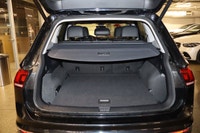 This Volkswagen Tiguan has a powerful Intercooled Turbo Regular Unleaded I-4 2.0 L/121 engine poweri... (image 7)