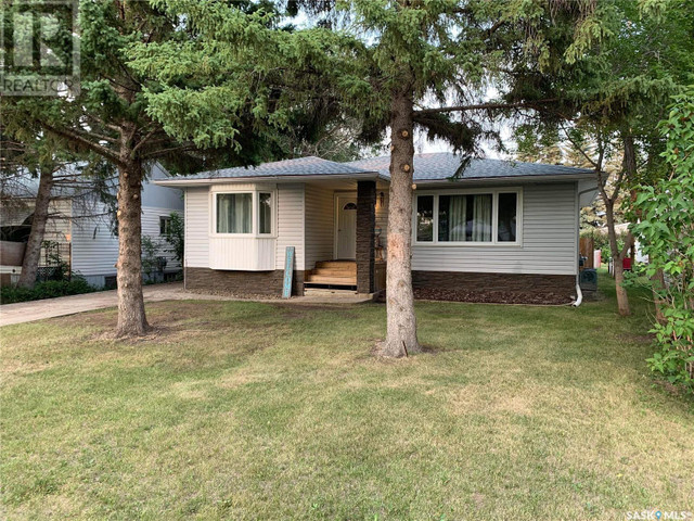 913 Pacific STREET Grenfell, Saskatchewan in Houses for Sale in Regina - Image 3