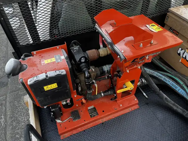 2011 Ford F750 18 Foot Cummins Manual Flatdeck in Heavy Trucks in Winnipeg - Image 20