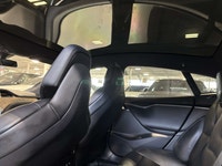 FULLY ELECTRIC, FEATURING : NAVIGATE ON AUTOSTEER, FULL GLASS PANORAMIC ROOF, HEIGHT ADJUSTABLE SUSP... (image 6)