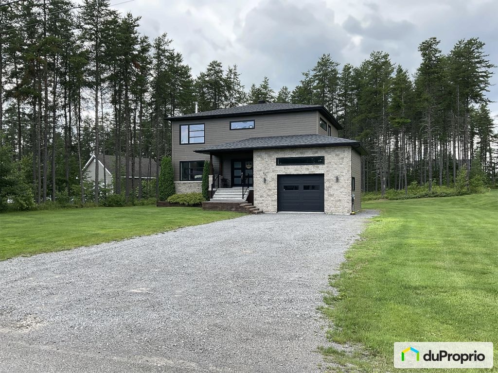 $729,000 - 2 Storey for sale in St-Honore-De-Chicoutimi — photo 2