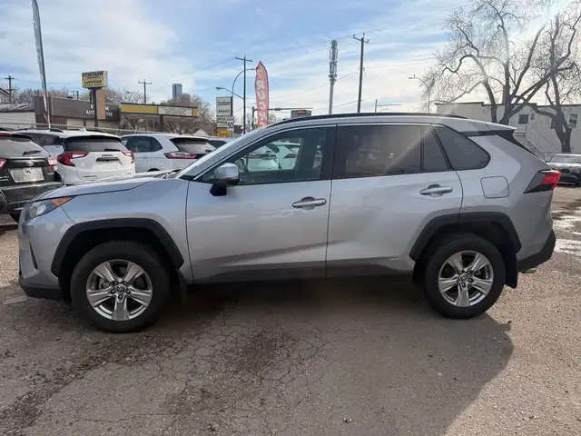 2022 TOYOTA RAV4 HYBRID LE WE FINANCE ALL CREDIT GOOD BAD UGLY in Cars & Trucks in Edmonton - Image 2