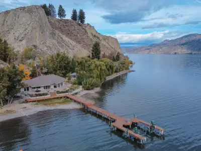 Turnkey lakefront luxury living. This one of a kind rancher sits on the shores of beautiful Okanagan...