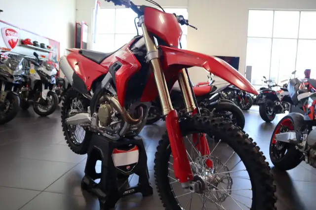 2026 Ducati Desmo450 MX in Dirt Bikes & Motocross in Edmonton - Image 2