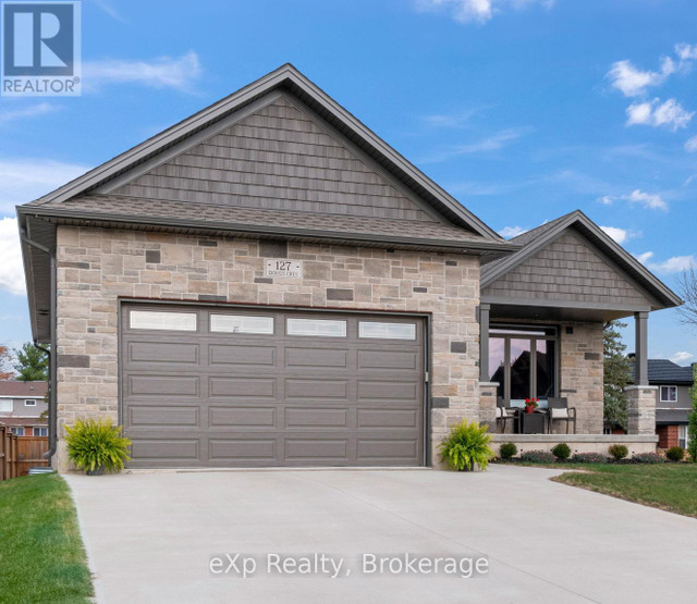 127 DOUG'S CRESCENT Wellington North (Mount Forest), Ontario in Houses for Sale in Stratford - Image 2