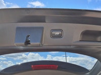 FREE DELIVERY IN NORTHERN AB/BC! The 2020 Kia Telluride SX is a premium three row SUV that combines... (image 7)