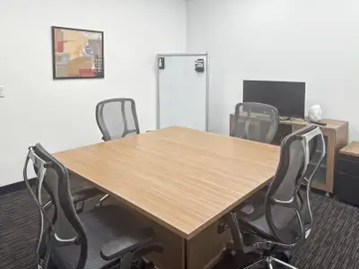 A fully serviced private office with 4 people, ready to use from day one. Work with focus and privac...