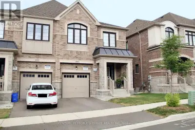 4 Bedrooms Semi-Detached Home Built By Great Gulf. Open Concept Main Floor And Gorgeous Kitchen With...