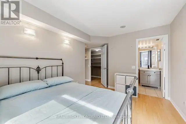 2011 - 153 BEECROFT ROAD Toronto (Lansing-Westgate), Ontario in Long Term Rentals in City of Toronto - Image 11