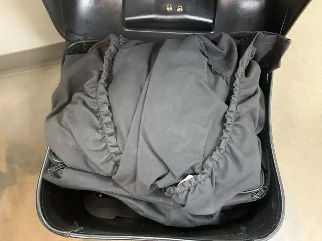 2007 Harley-Davidson FLHRSE Screamin Eagle Beautiful CVO ROAD KI in Sport Touring in Guelph - Image 17