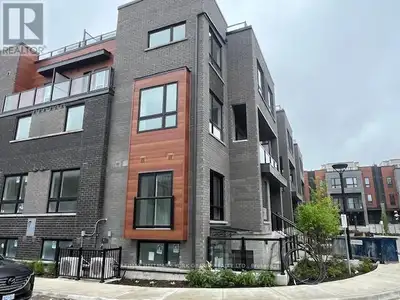 16 - 17 LYTHAM GREEN CIRCLE Newmarket (Glenway Estates), Ontario