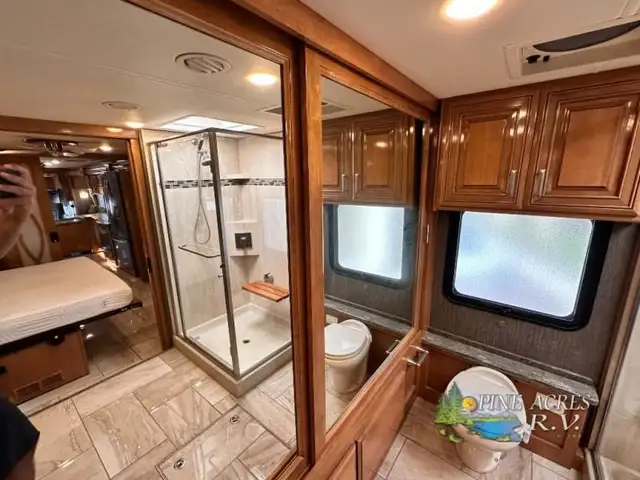 2019 Thor Motor Coach Tuscany 45MX only 020,049 Miles in RVs & Motorhomes in Moncton - Image 56