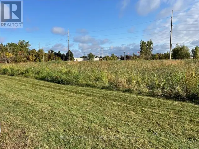 786 SEVENTH STREET W Cornwall, Ontario in Land for Sale in Cornwall - Image 2