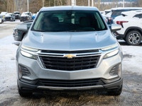 Seating: Premium cloth seats with optional heating for both front occupants; 8-way power-adjustable... (image 5)